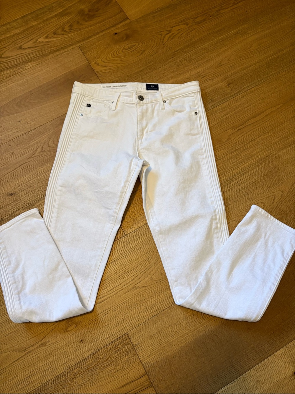 AG Adriano Goldschmied The Prima Ankle Pintucked Cigarette Ankle size 27R